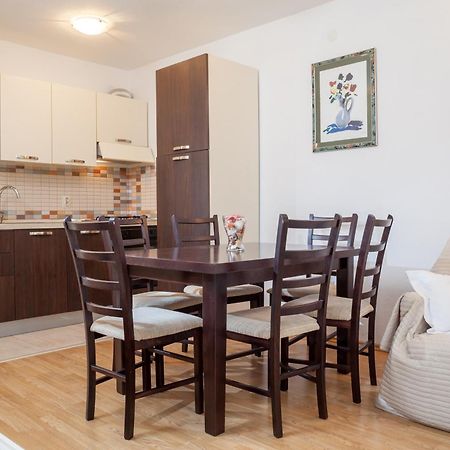 Apartments Leut 80M From The Sea 伯德古拉 外观 照片