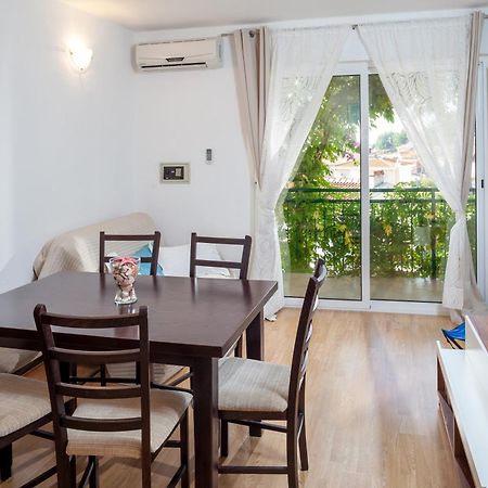 Apartments Leut 80M From The Sea 伯德古拉 外观 照片