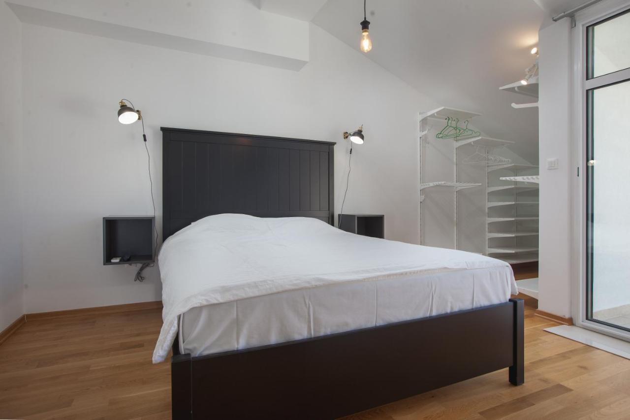 Apartments Leut 80M From The Sea 伯德古拉 客房 照片