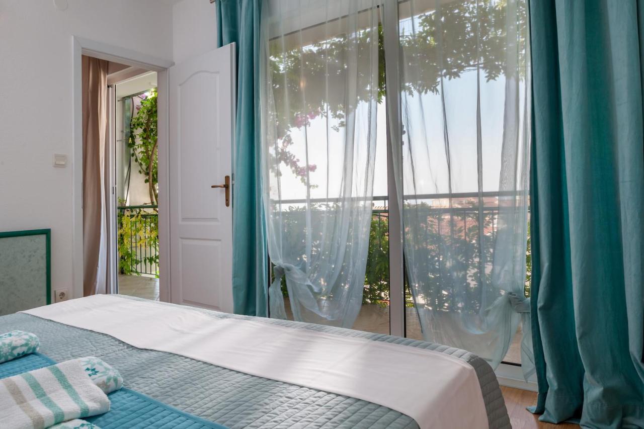 Apartments Leut 80M From The Sea 伯德古拉 客房 照片