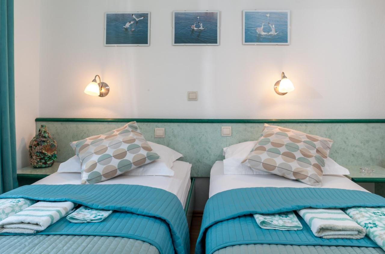 Apartments Leut 80M From The Sea 伯德古拉 客房 照片