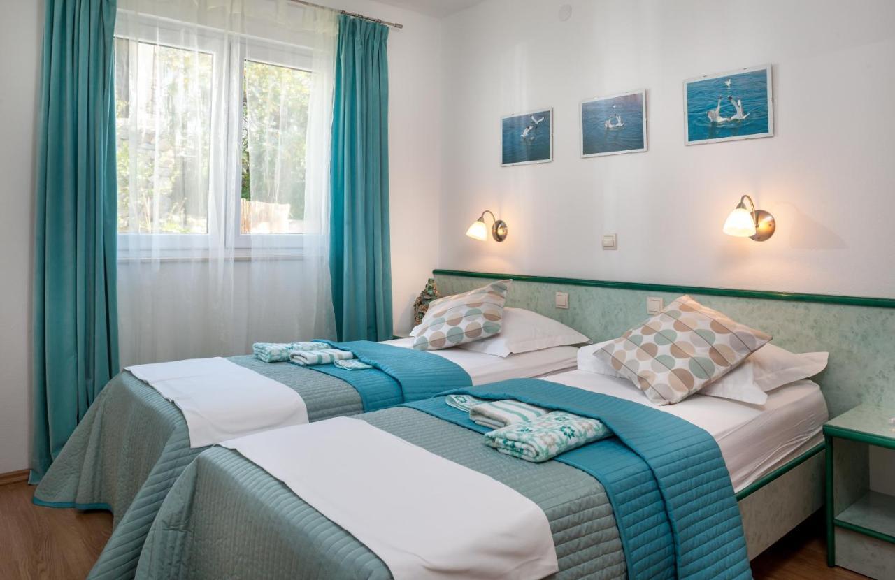 Apartments Leut 80M From The Sea 伯德古拉 客房 照片