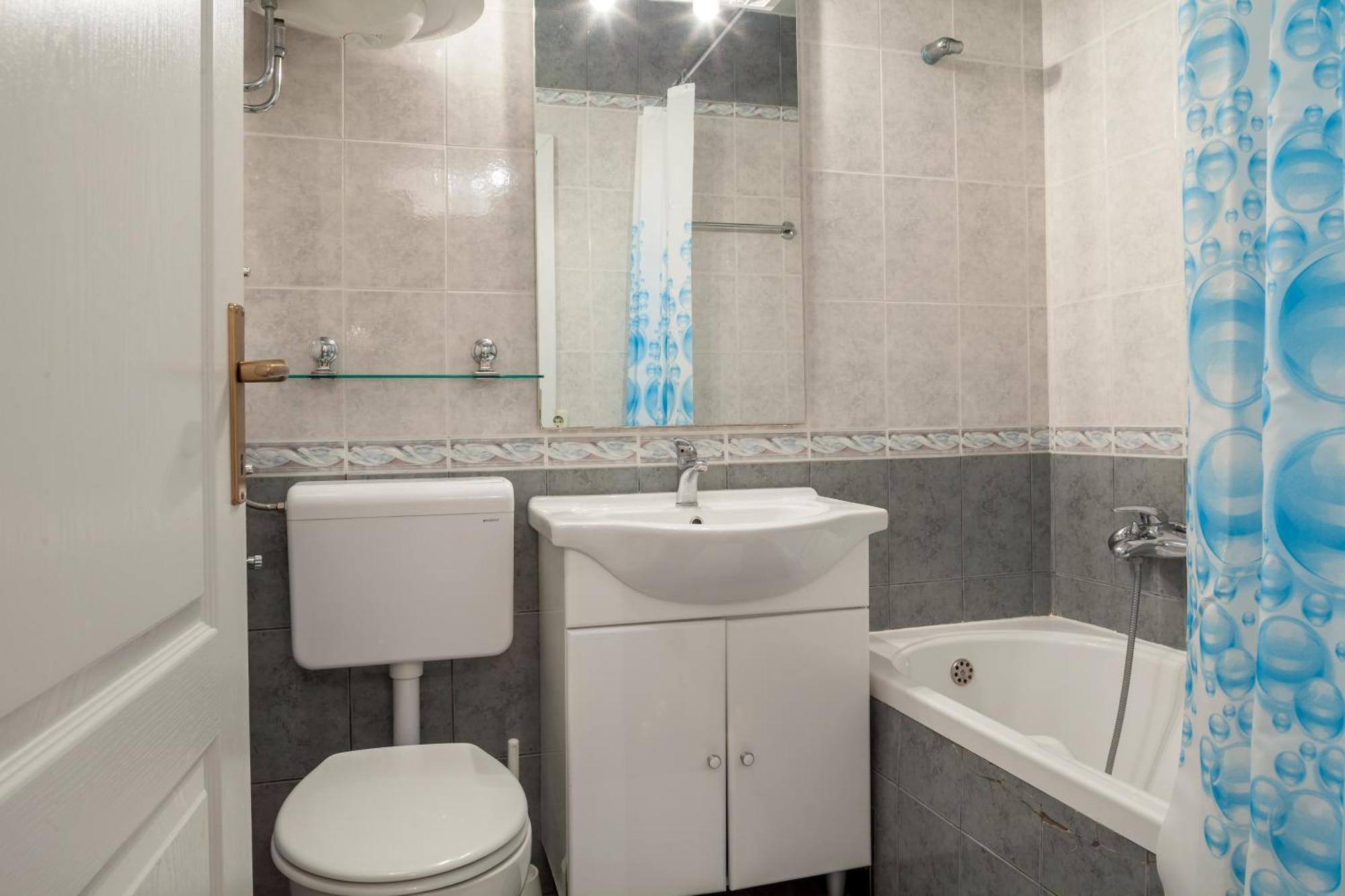 Apartments Leut 80M From The Sea 伯德古拉 客房 照片