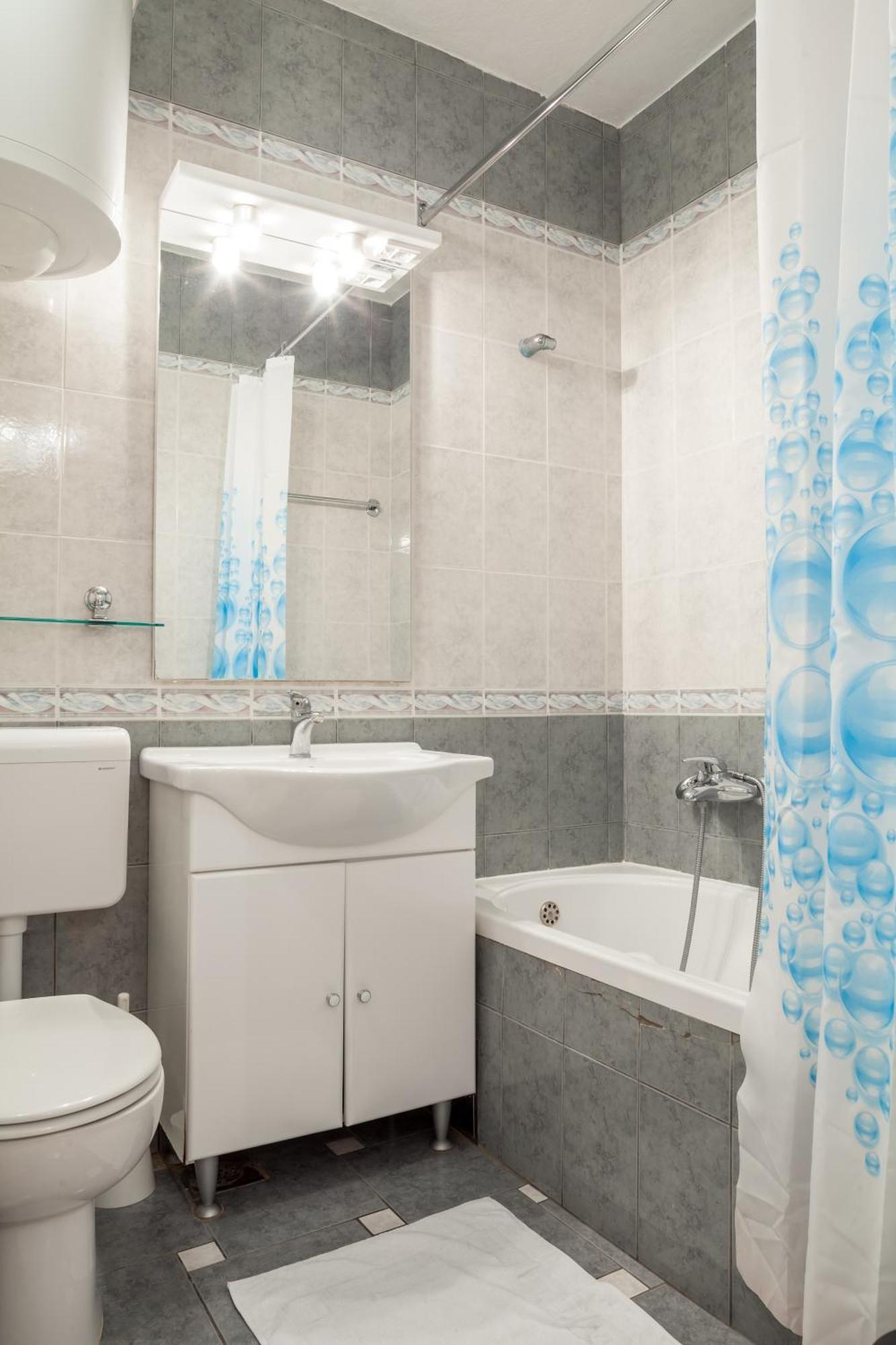 Apartments Leut 80M From The Sea 伯德古拉 客房 照片