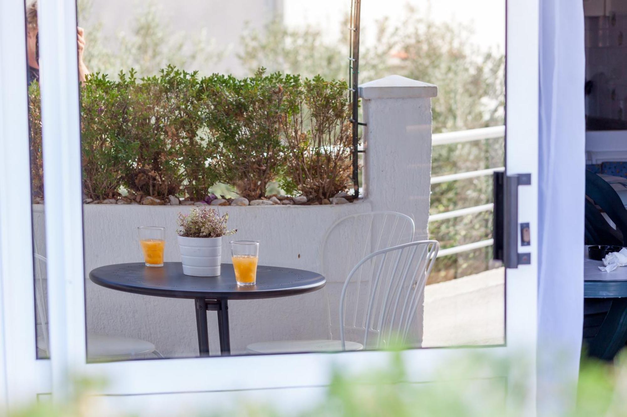 Apartments Leut 80M From The Sea 伯德古拉 客房 照片