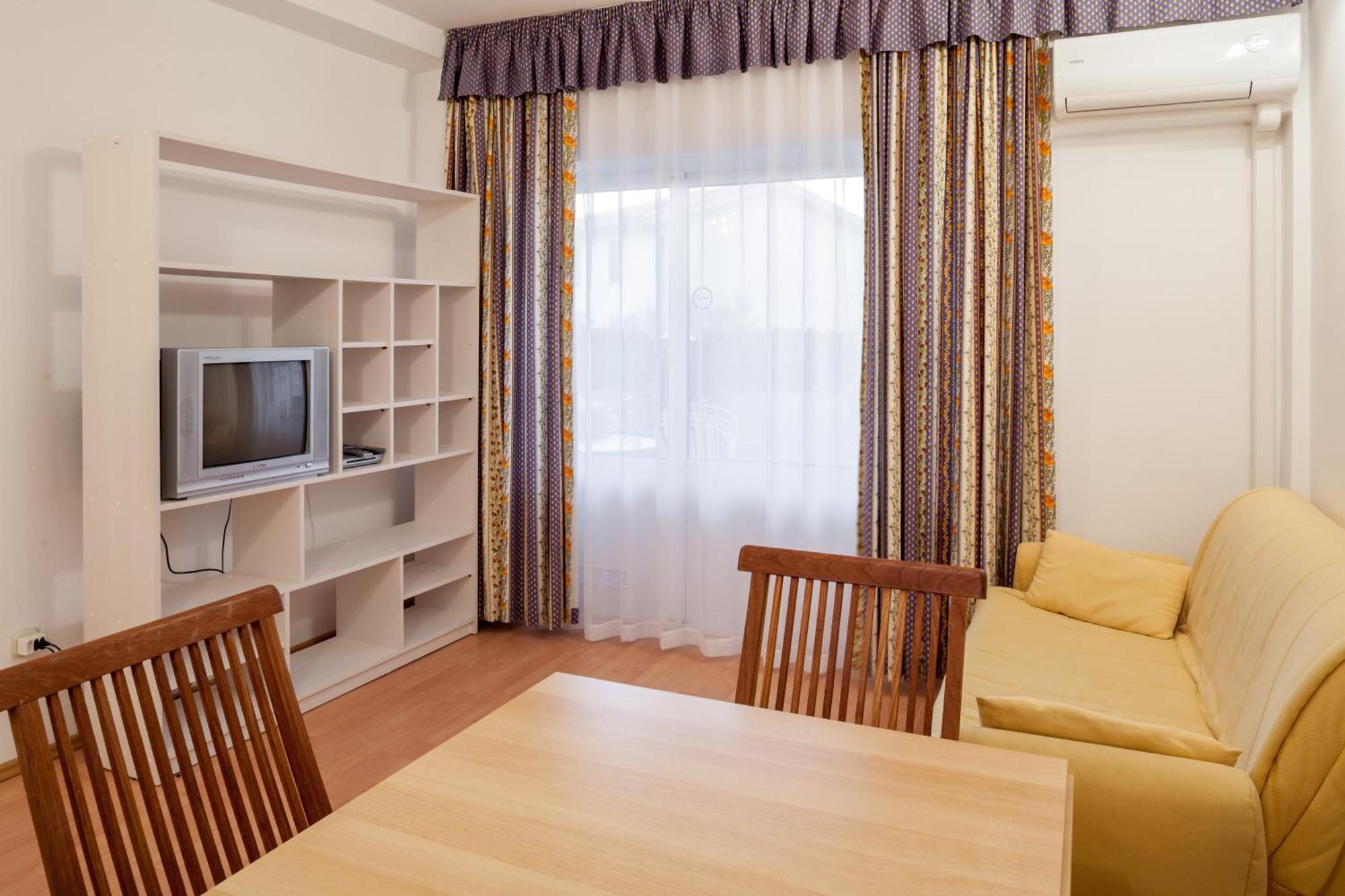 Apartments Leut 80M From The Sea 伯德古拉 客房 照片
